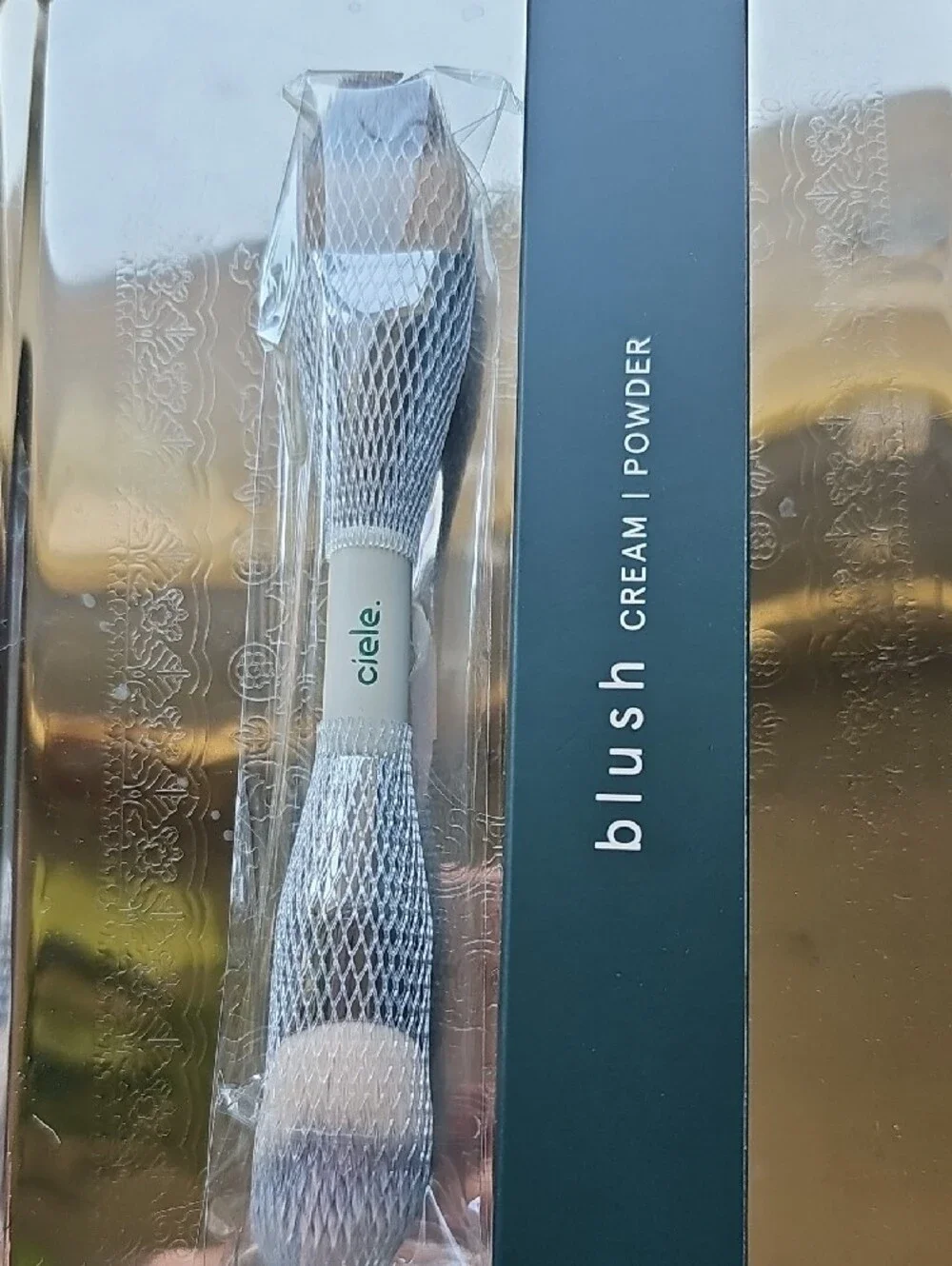 NIB ciele Dual-Ended Complexion Blush Brush – White